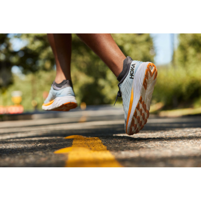 Hoka Clifton 8 