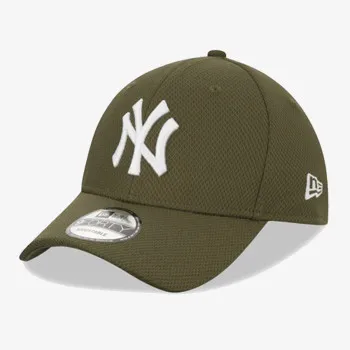 NEW ERA NEW ERA DIAMOND ERA ESSENTIAL 9FORTY® NEW YORK YANKEES 12523904 