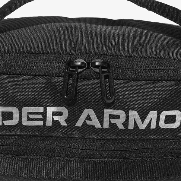 Under Armour Contain Travel Kit 