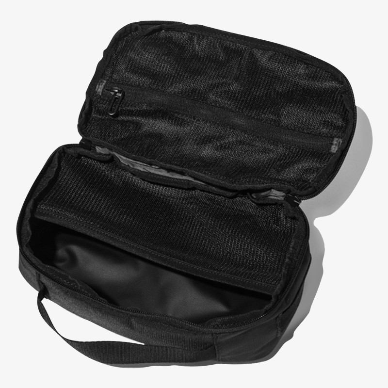 Under Armour Contain Travel Kit 