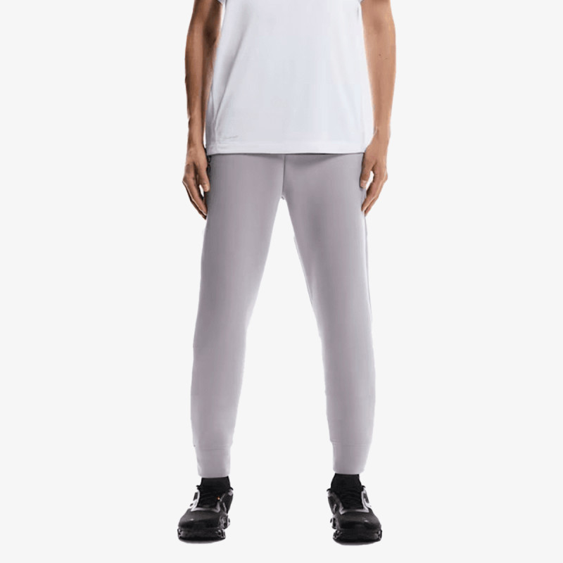 On Focus Tech Sweatpants 