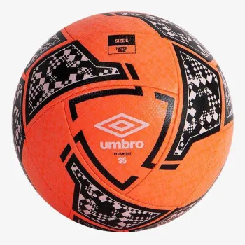 UMBRO NEO SWERVE 