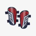 Umbro NEO SHIELD GUARD W/CALF STRAPS 
