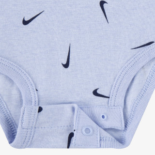 Nike Essentials 