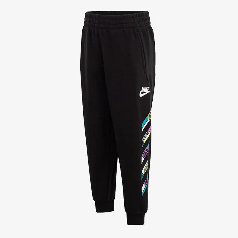 Nike Outside the lines 