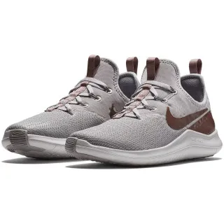 Nike WMNS NIKE FREE TR 8 LM 