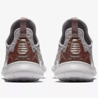 Nike WMNS NIKE FREE TR 8 LM 