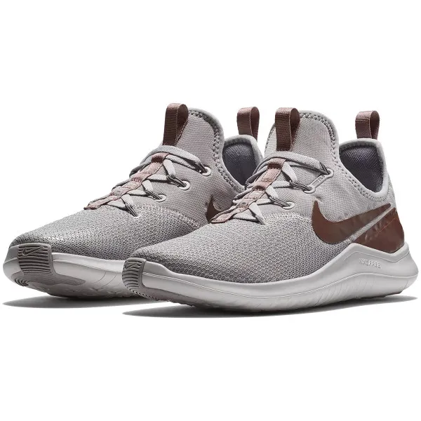 Nike WMNS NIKE FREE TR 8 LM 