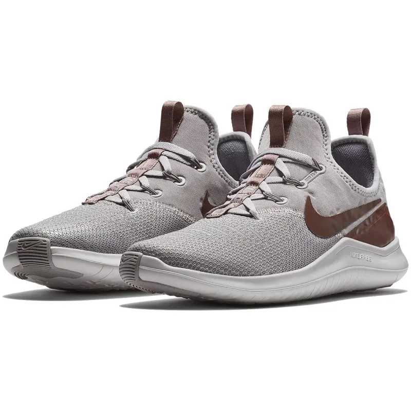 Nike WMNS NIKE FREE TR 8 LM 