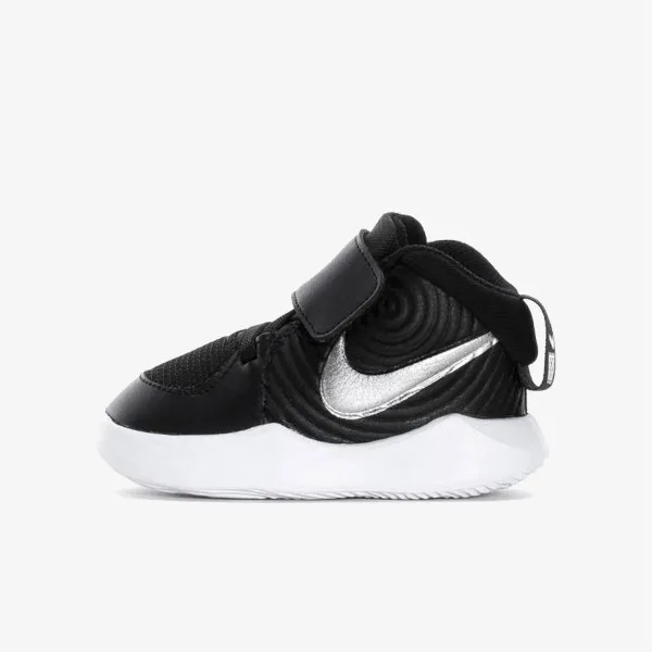 Nike TEAM HUSTLE D 9 (TD) 