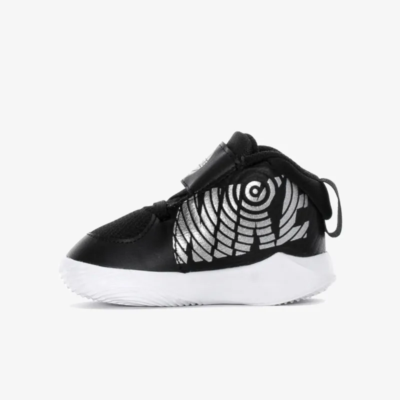 Nike TEAM HUSTLE D 9 (TD) 