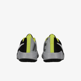 Nike Team Hustle Quick 2 