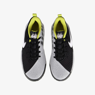 Nike Team Hustle Quick 2 
