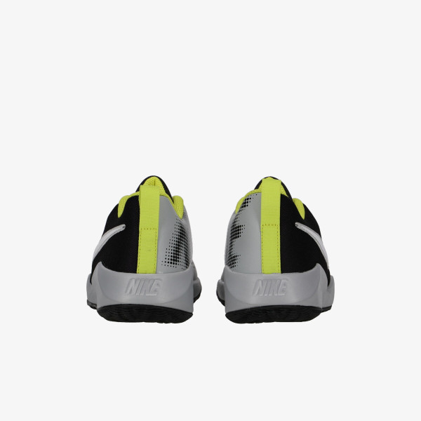 Nike Team Hustle Quick 2 