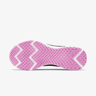 Nike WMNS NIKE REVOLUTION 5 
