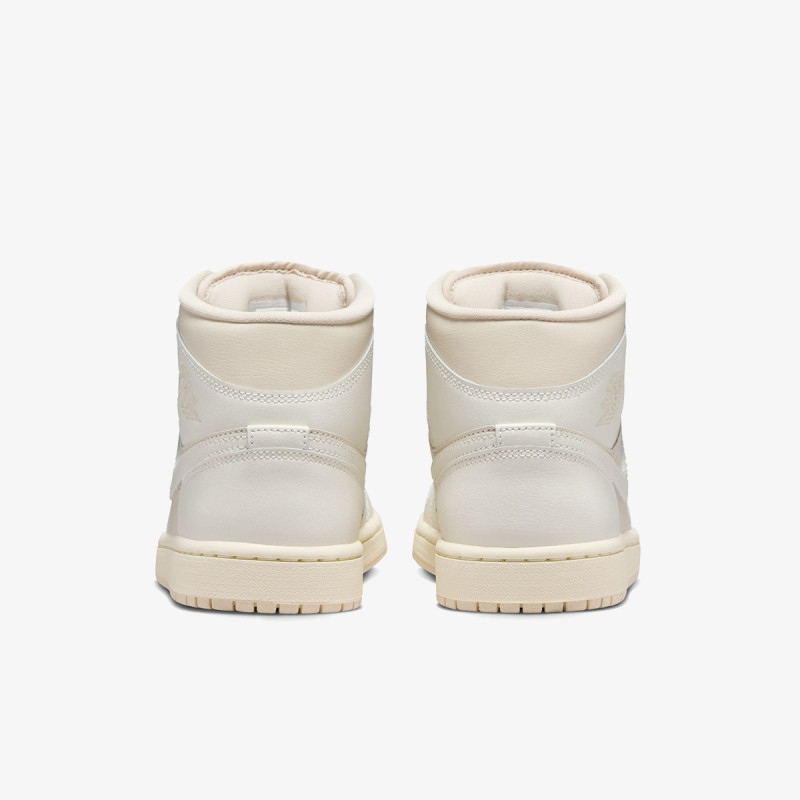 Nike WMNS AIR JORDAN 1 MID 