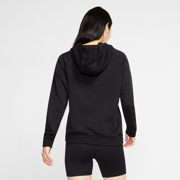 Nike Essentials 