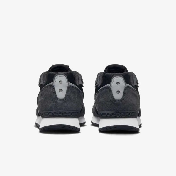 Nike VENTURE RUNNER 