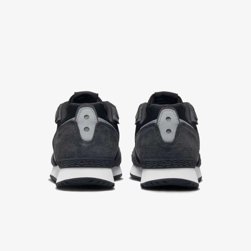 Nike VENTURE RUNNER 