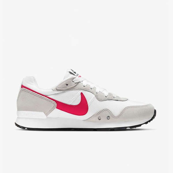 Nike Venture Runner 
