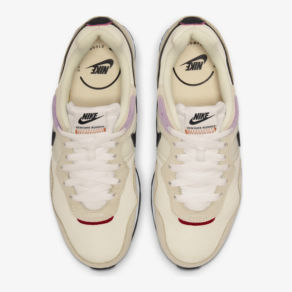 Nike Venture Runner 