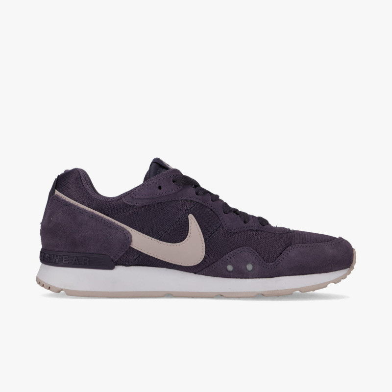 Nike Venture Runner 