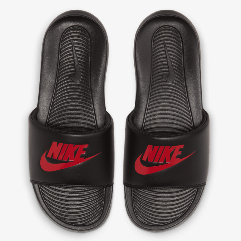 Nike Victori One 