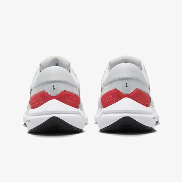 Nike NIKE AIR ZOOM VOMERO 16 
