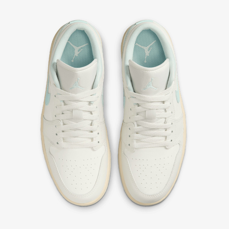 Nike WMNS AIR JORDAN 1 LOW 
