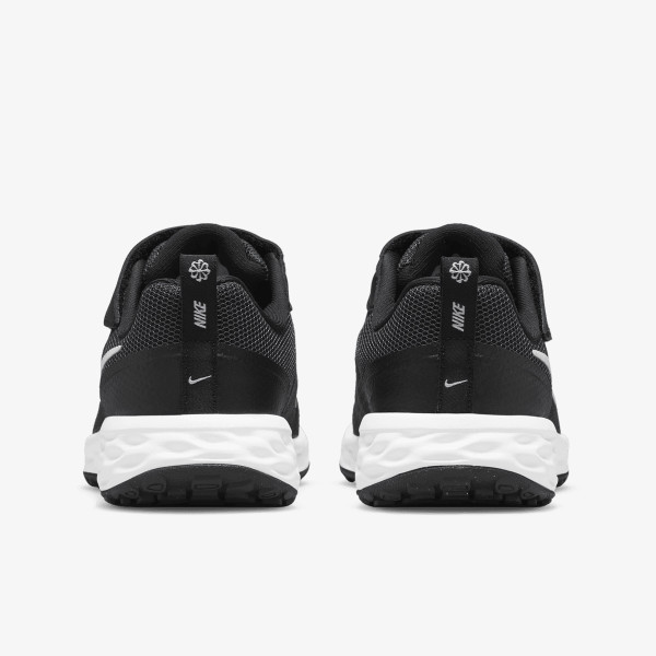 Nike REVOLUTION 6 NN PSV 