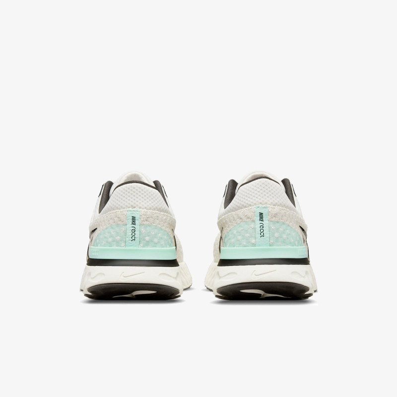 Nike React Infinity Run Flyknit 3 