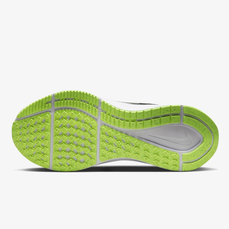 Nike Structure 25 