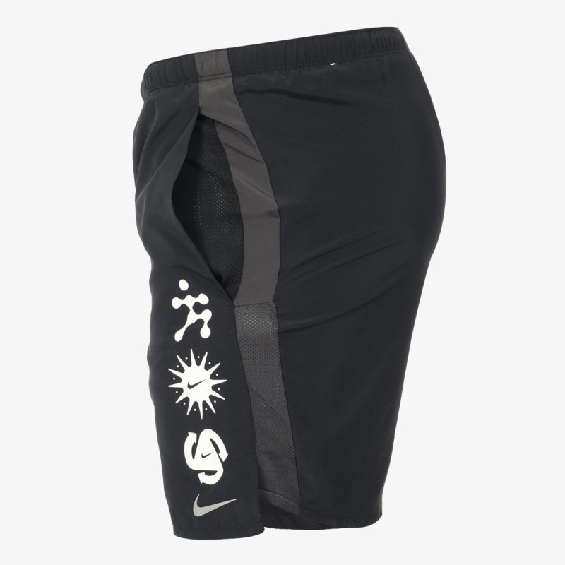 Nike Dri-Fit Windrunner Challenger 