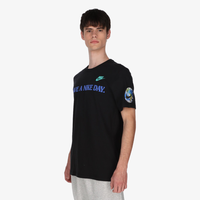 Nike Sportswear 