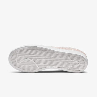 Nike WMNS BLAZER LOW PLATFORM 