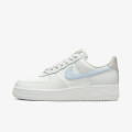 Nike WMNS AIR FORCE 1 '07 