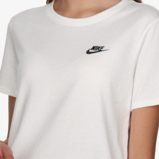 Nike Sportswear Club Essentials 