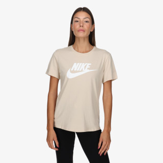 Nike Sportswear Club Essentials 