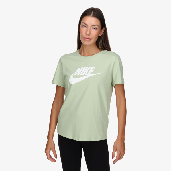 Nike Sportswear Club Essentials 