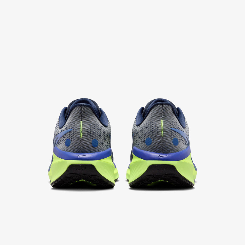 Nike Vomero 17 