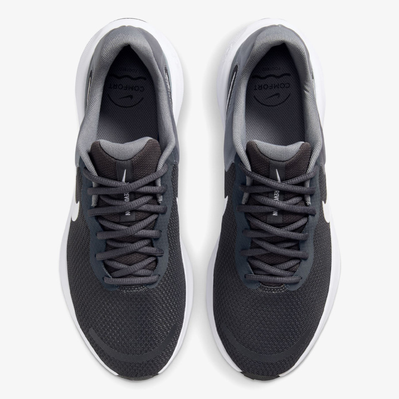 Nike Revolution 7 