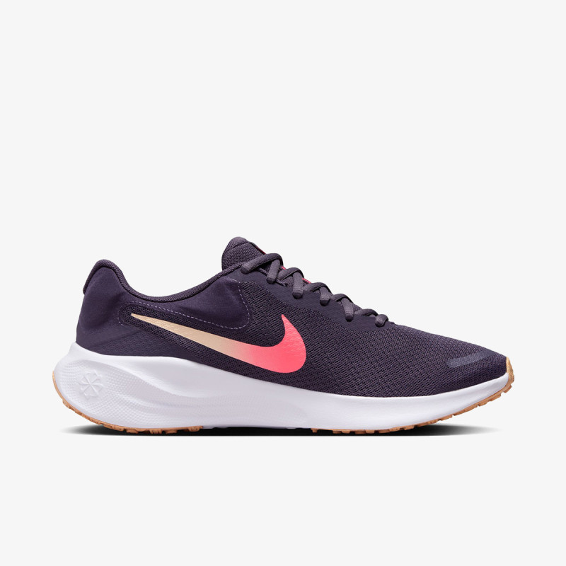 Nike Revolution 7 