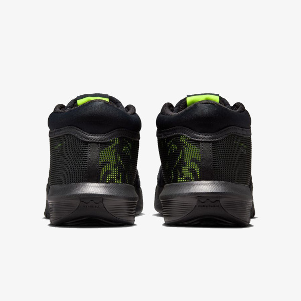 Nike LeBron Witness 8 