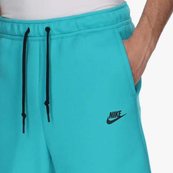 Nike Tech Fleece 