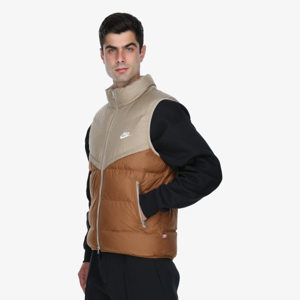 Nike Storm-FIT Windrunner 