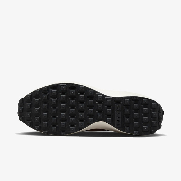 Nike Waffle Debut 