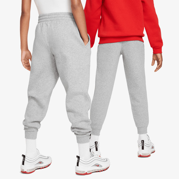 Nike Sportswear Club 