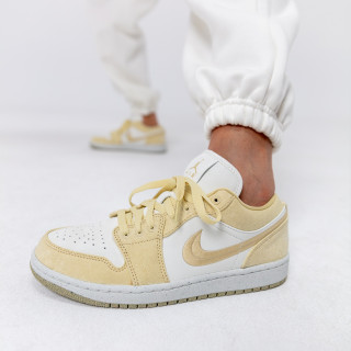 Nike WMNS AIR JORDAN 1 LOW SE TE V2 