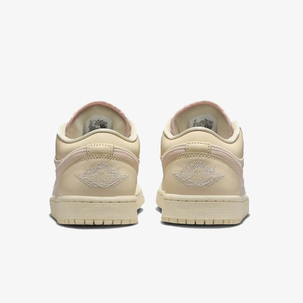Jordan WMNS AIR JORDAN 1 LOW SE V2 