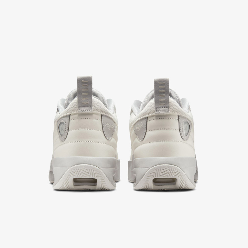 Nike WMNS JORDAN MAX AURA 6 